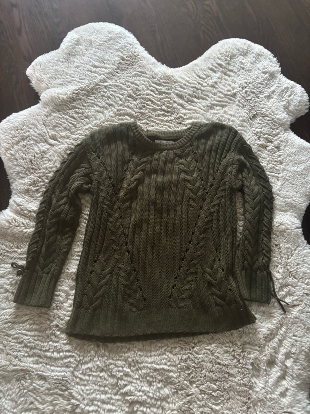 VENUS Olive Green Cable Knit Crewneck Sweater
